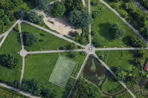 Park Zaczarowanej Dorożki plac zabaw