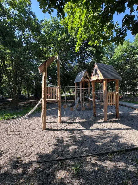 Plac zabaw Park Lubostroń